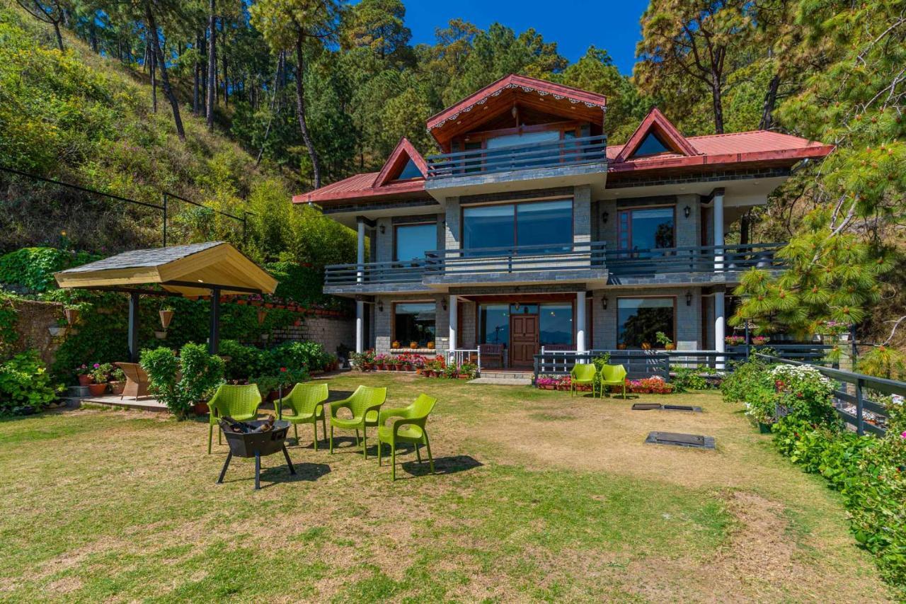 Stayvista At Floradale W Jacuzzi & Wood-Fire Pizza Kasauli Exterior photo